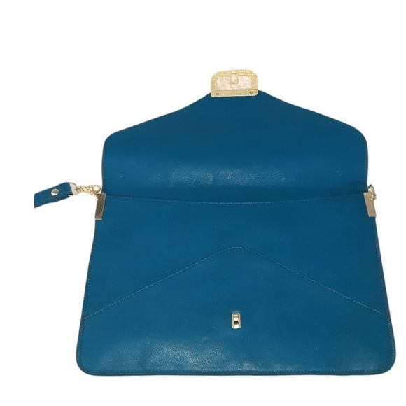 Mislogirl clutch with gold chain & wrist strap optional - Picture 3 of 10